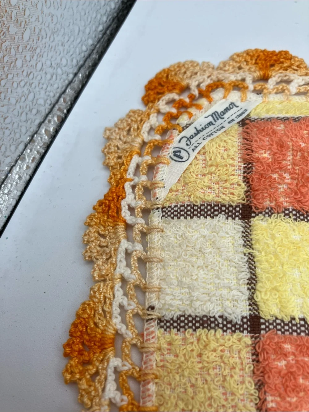 Fashion manor Vintage Plaid Orange and Yellow Wash Cloth with Crochet Edge